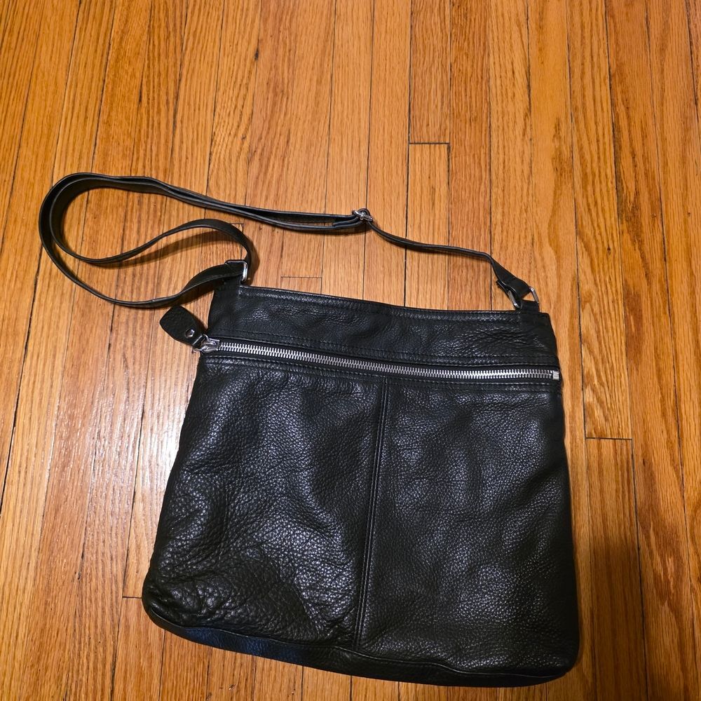 margot Black Leather Crossbody Shoulder Bag